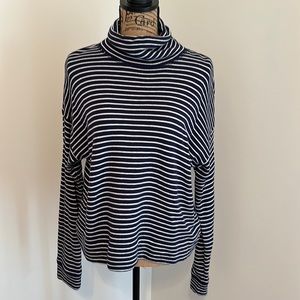 Vineyard Vines turtleneck